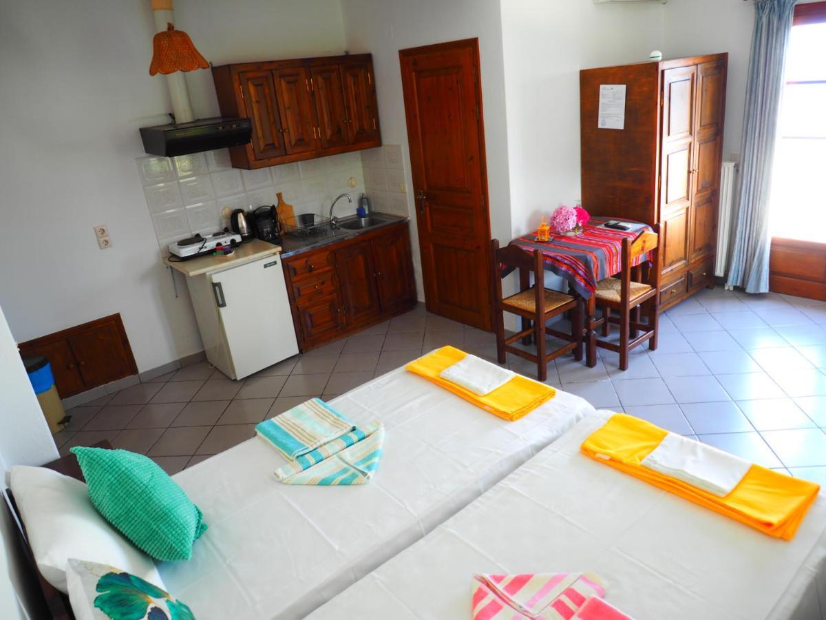 Felitsia Apartments & Studios Agios Ioannis  Buitenkant foto