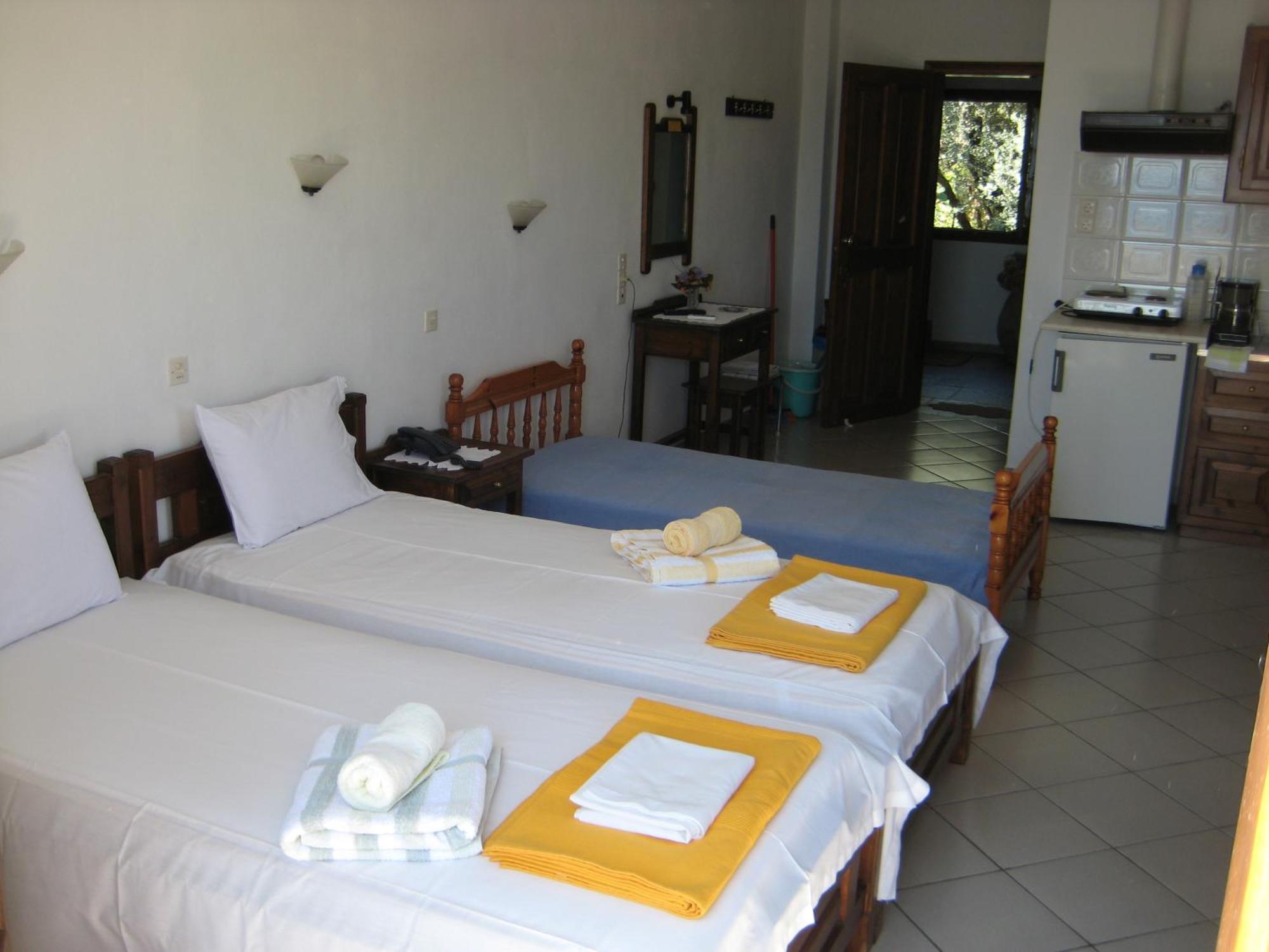 Felitsia Apartments & Studios Agios Ioannis  Buitenkant foto